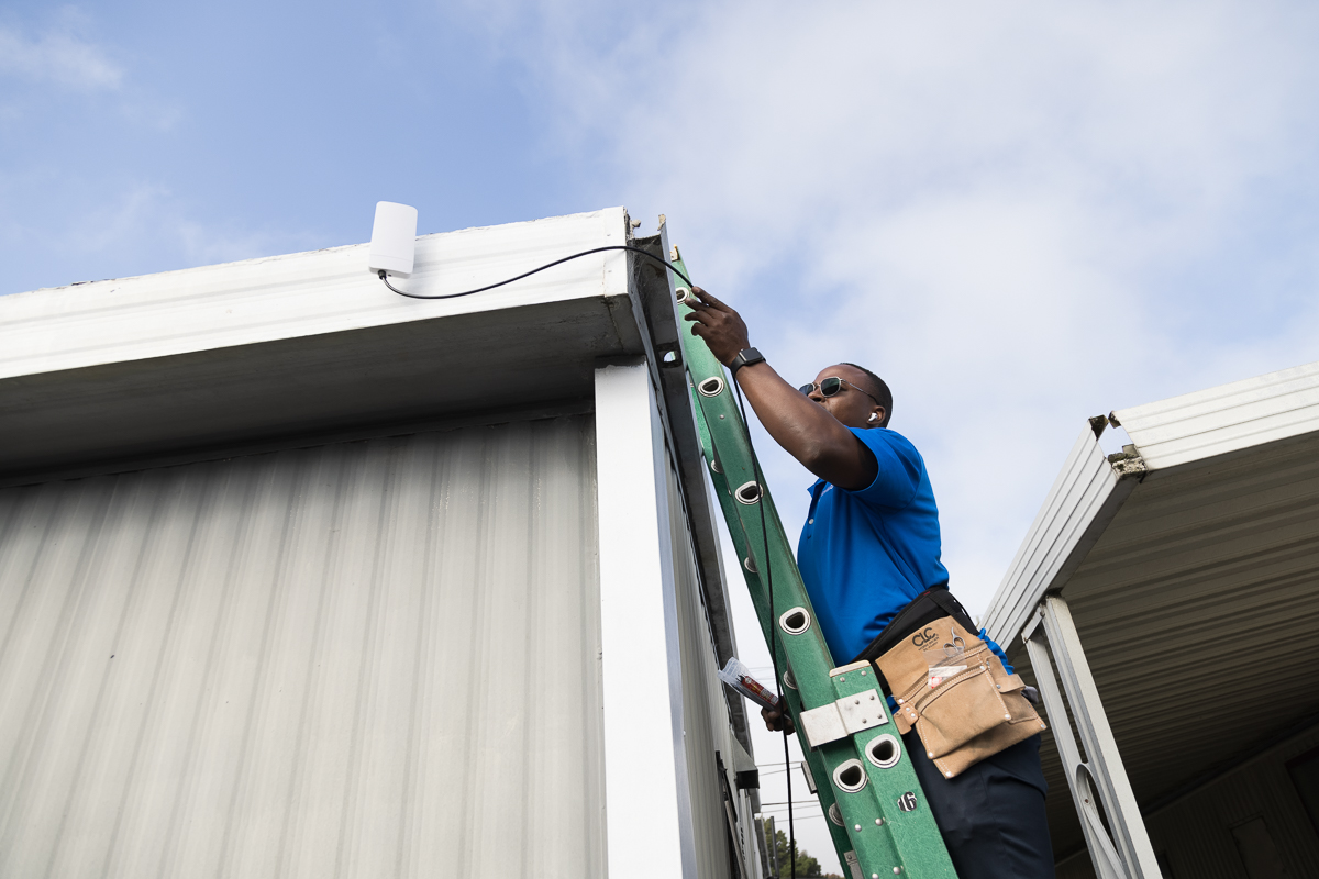 Startup Brings High-Speed Internet To Underserved Mobile Home Parks In SoCal - Vimarsana News